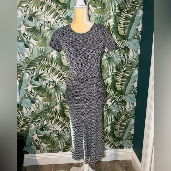 Ann Taylor Dresses & Skirts - Ann Taylor Spacedye Stretchy Short Sleeve Midi Dress